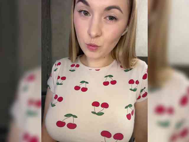 AlinaRay webcam