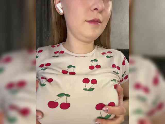 AlinaRay webcam