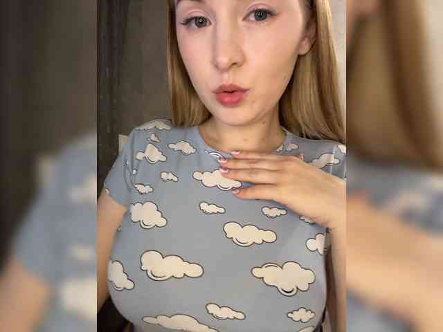 AlinaRay webcam