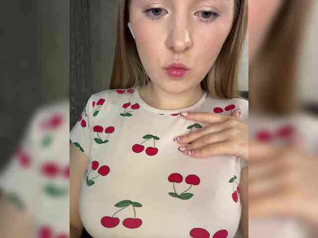 AlinaRay webcam