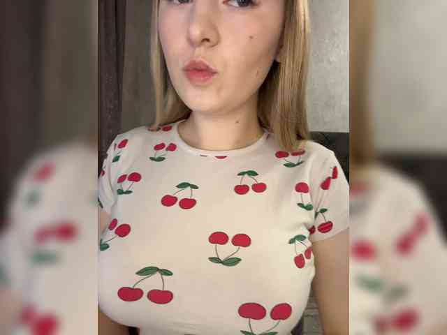 AlinaRay webcam