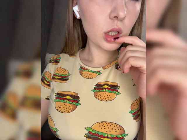 AlinaRay webcam