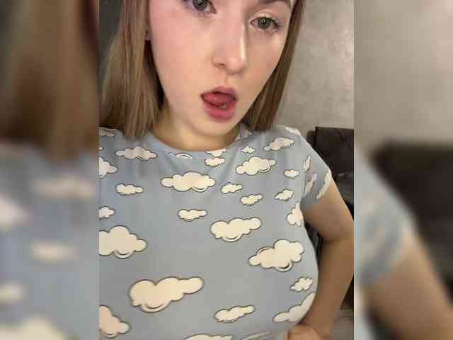 AlinaRay webcam