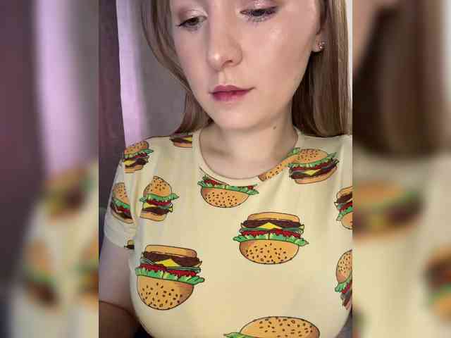 AlinaRay webcam
