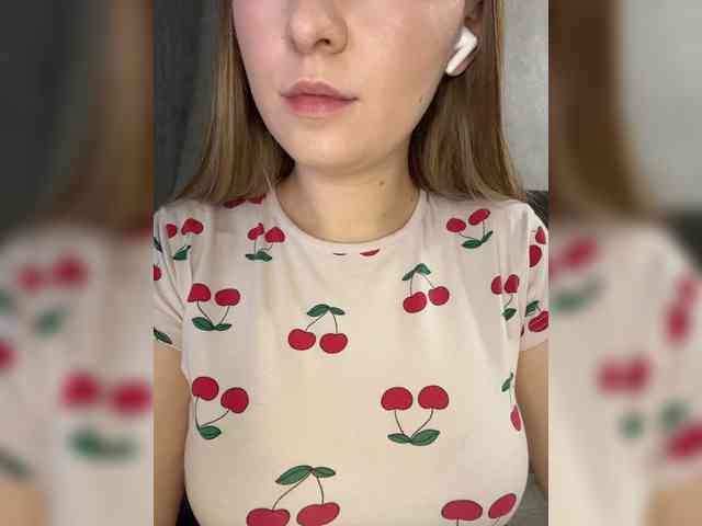 AlinaRay webcam