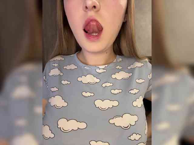 AlinaRay webcam
