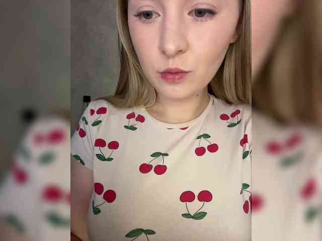 AlinaRay webcam