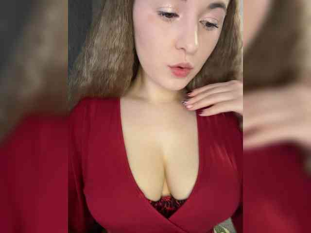 Модель: AlinaRay