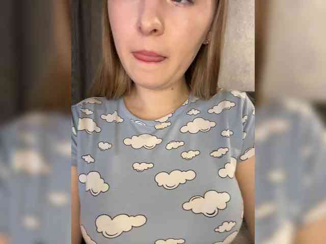 AlinaRay webcam