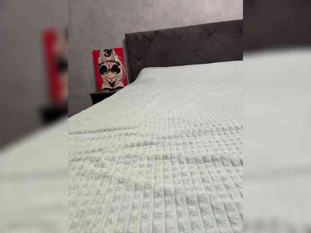 AlinaRay webcam
