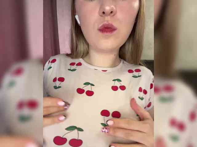 AlinaRay webcam