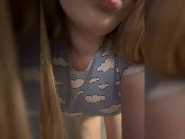 AlinaRay webcam