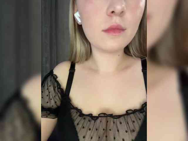 AlinaRay webcam