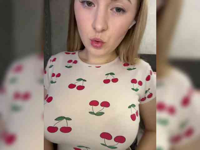 AlinaRay webcam