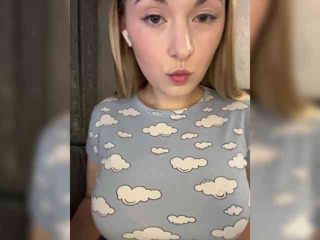 AlinaRay webcam
