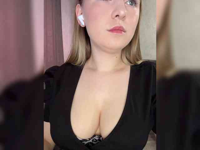 AlinaRay webcam