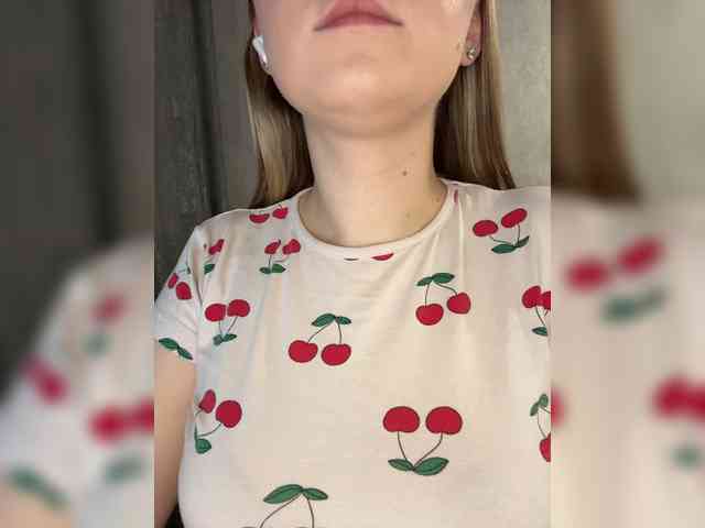 AlinaRay webcam