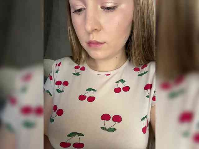 AlinaRay webcam