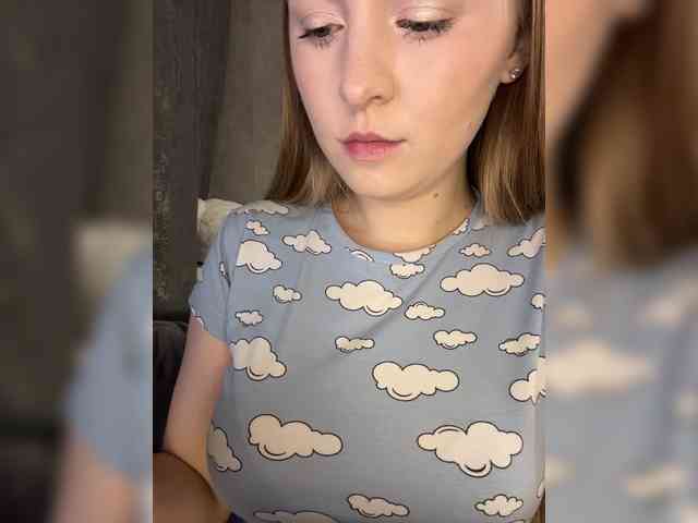 AlinaRay webcam