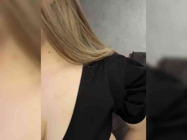 AlinaRay webcam