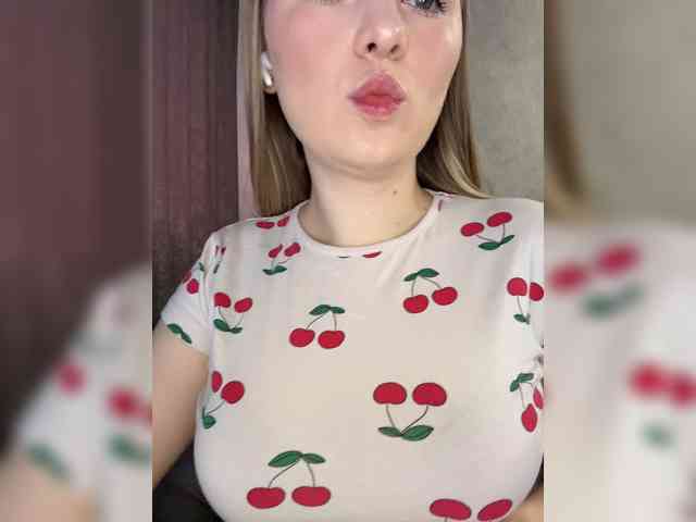 AlinaRay webcam