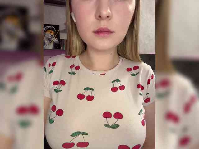 AlinaRay webcam