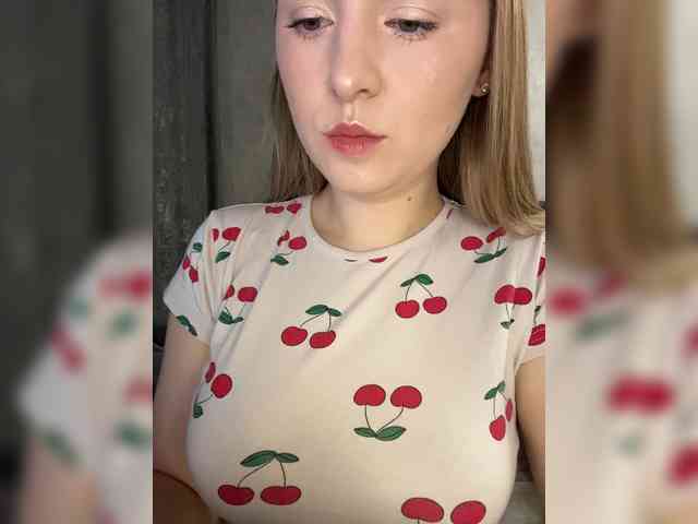 Модель: AlinaRay