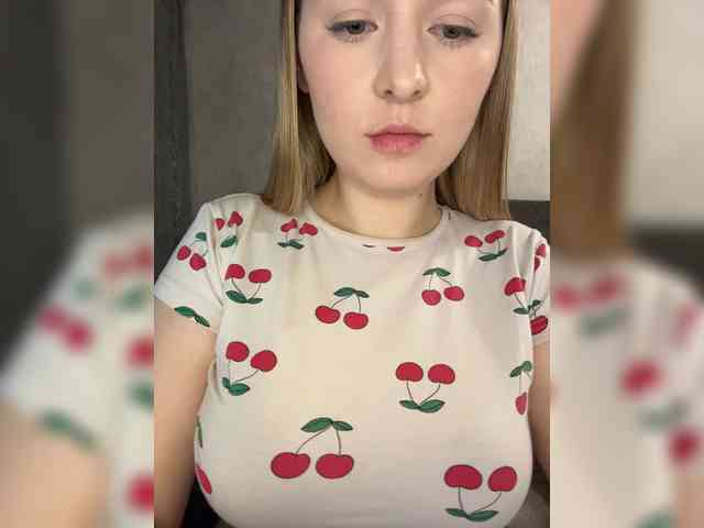 AlinaRay webcam