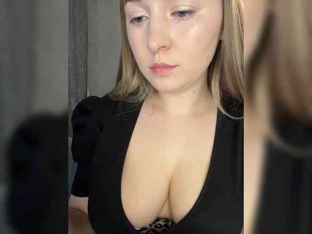 AlinaRay webcam