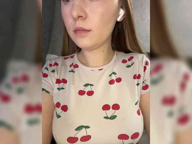 AlinaRay webcam