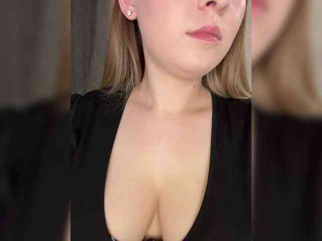 AlinaRay webcam