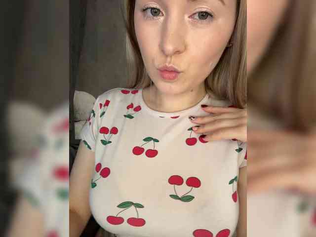 AlinaRay webcam