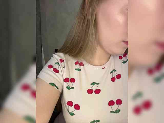 AlinaRay webcam