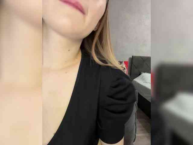 AlinaRay webcam