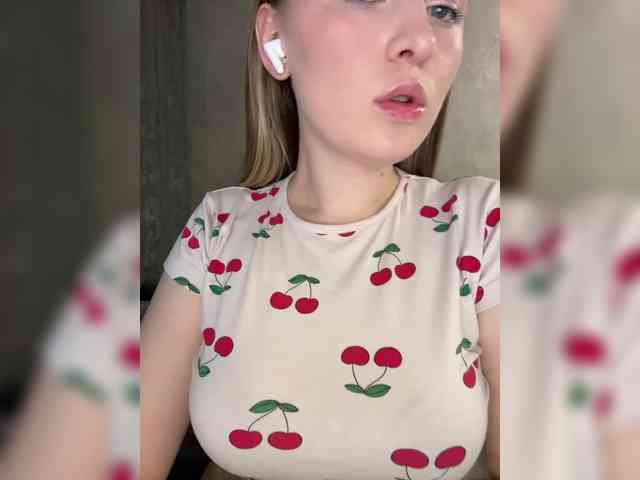 AlinaRay webcam