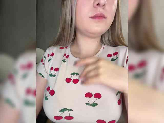 AlinaRay webcam