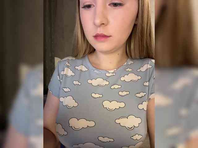 AlinaRay webcam