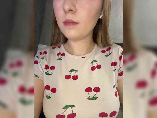 AlinaRay webcam