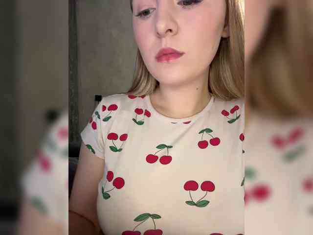 AlinaRay webcam