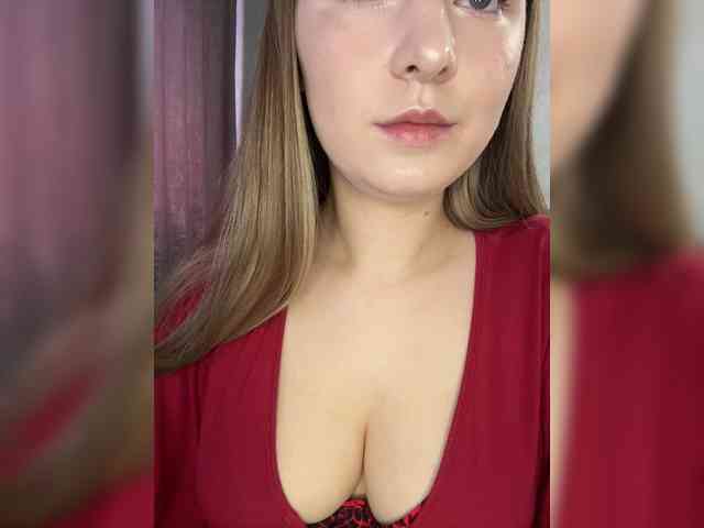 AlinaRay webcam