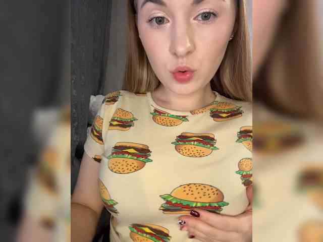 Модель: AlinaRay