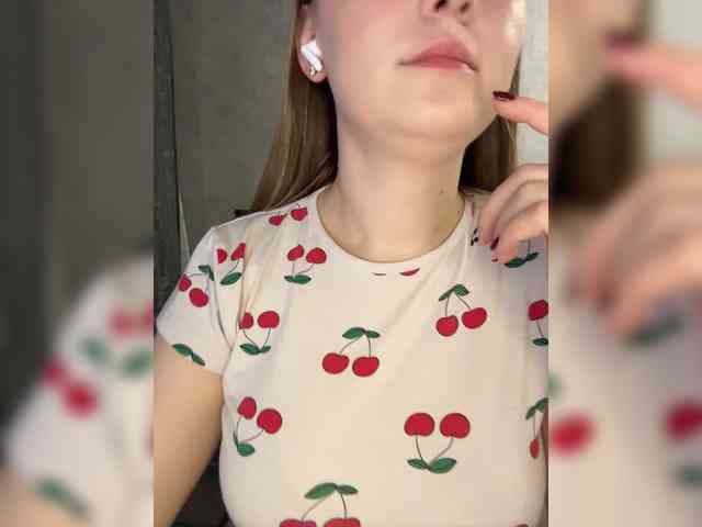AlinaRay webcam