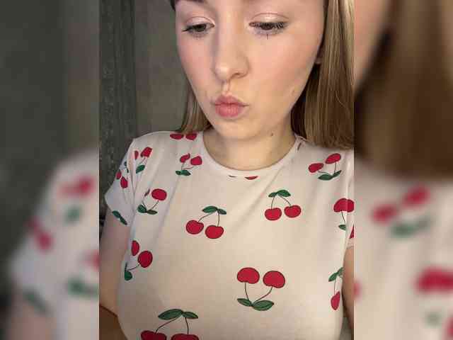 AlinaRay webcam