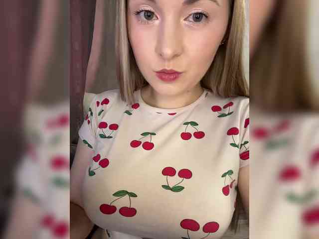 AlinaRay webcam