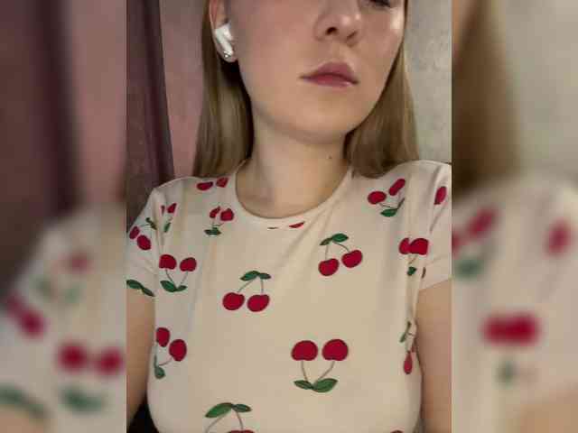 AlinaRay webcam