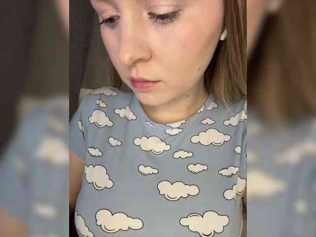 AlinaRay webcam