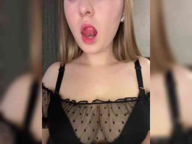 AlinaRay webcam