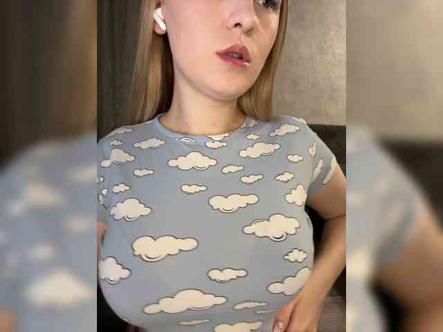 AlinaRay webcam