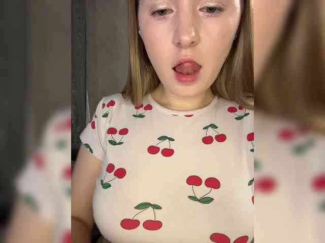 AlinaRay webcam