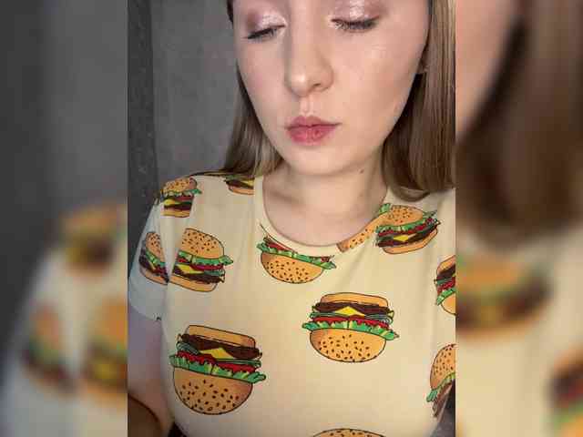AlinaRay webcam